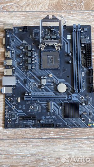 Новая материнская плата LGA1200