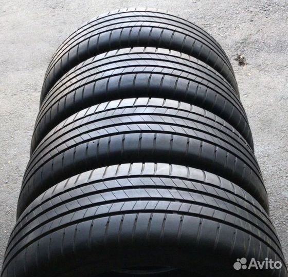 Bridgestone Turanza T005 215/60 R16