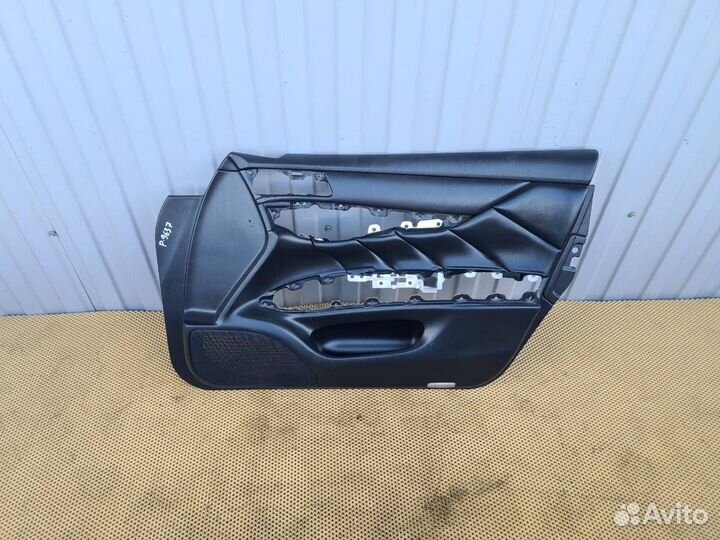 Обшивка двери передняя правая Infiniti M25 M37 Q70