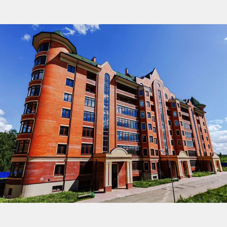 3-к. квартира, 142 м², 1/8 эт.