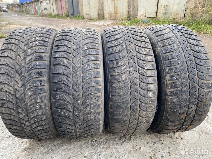 Bridgestone Ice Cruiser 5000 235/55 R17