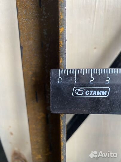 Уголок железный