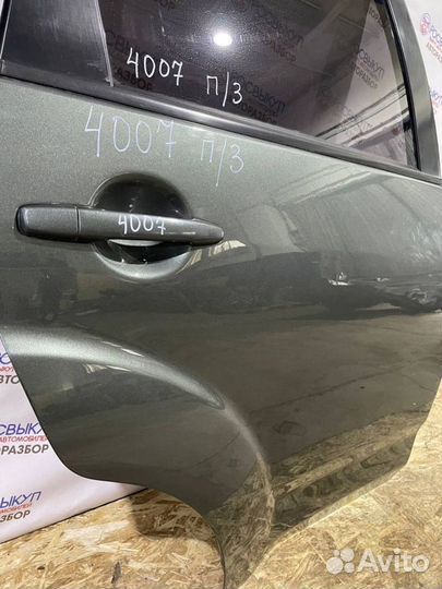 Дверь Mitsubishi Outlander XL