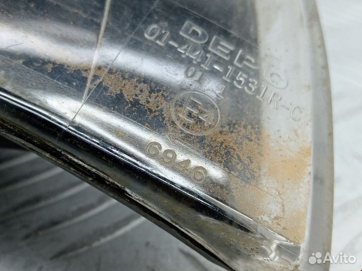 Поворотник правый Volkswagen Passat B5 1999