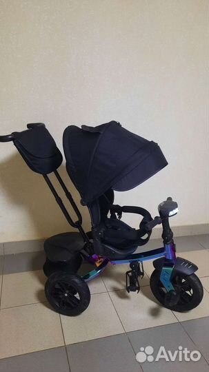 Трехколесный велосипед с родительской ручкой