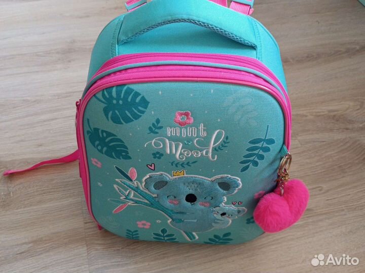Забронирован Школьный рюкзак для девочки Brauberg