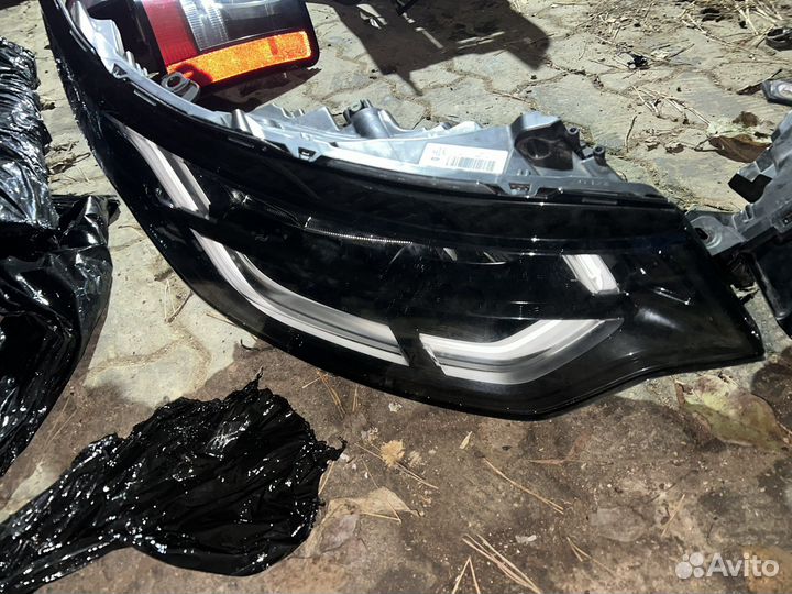 Фара левая Land Rover Discovery 5