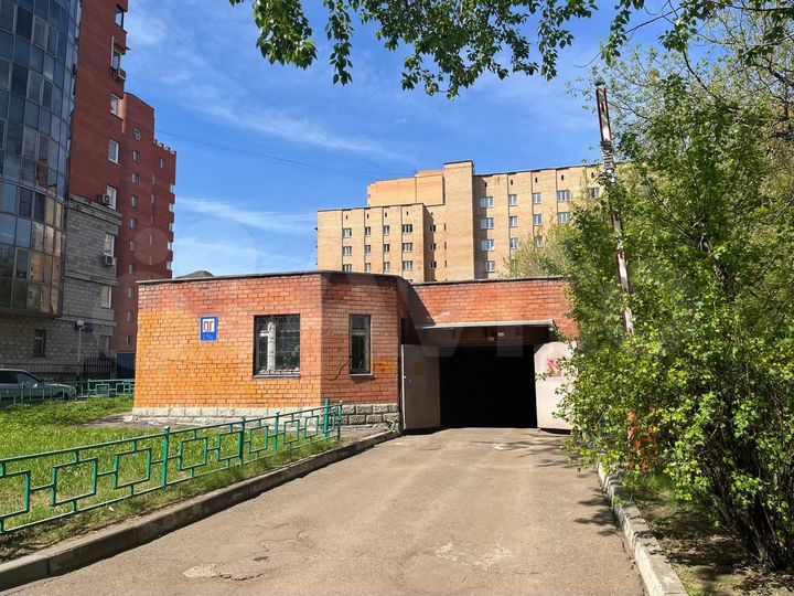 Машиноместо, 14 м²