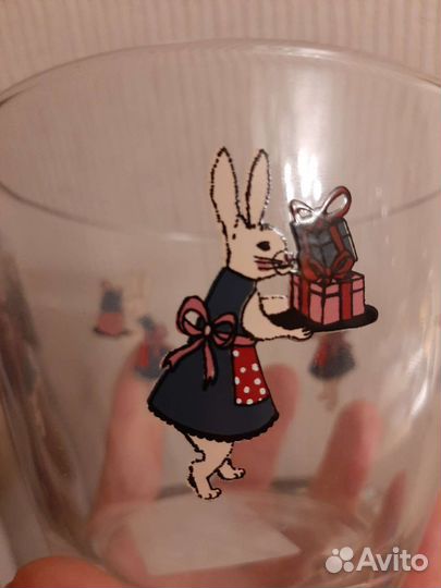 Салатники из стекла с рисунком,Крольчиха