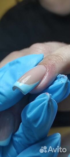 Модель на маникюр