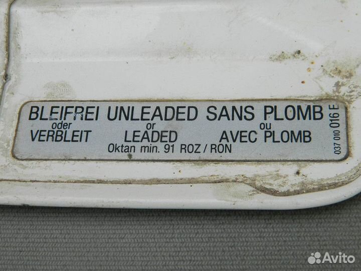 Лючок бензобака VW Passat B3 седан