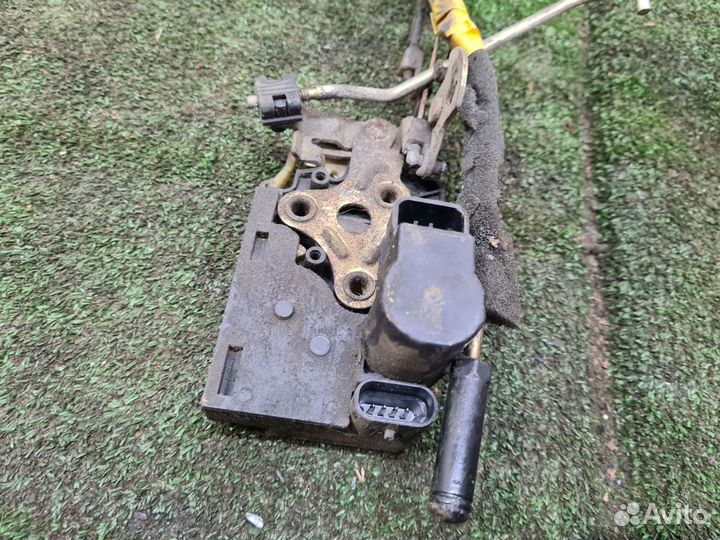 Замок двери задний левый CrossEastar B14 1