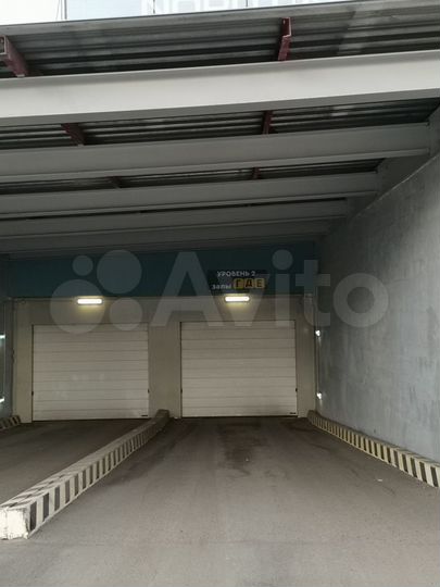 Машиноместо, 15 м²