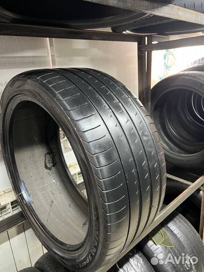 Yokohama Advan Sport V105 N2 SUV 295/35 R21 107Y