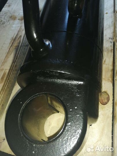 Контрбалластный гидроцилиндр jcb 563/60104