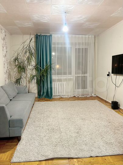 4-к. квартира, 77 м², 4/9 эт.