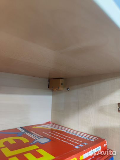 Полка настенная навесная