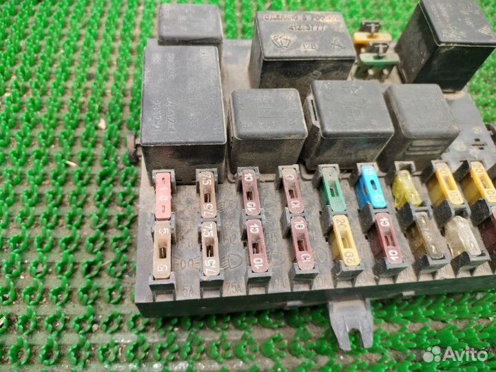 Блок предохранителей Лада 2110 2004