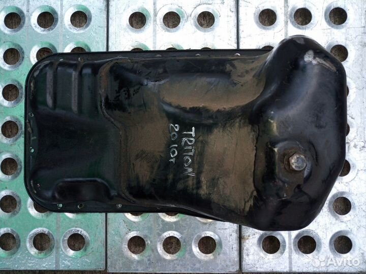 Поддон Мицубиси Л 200