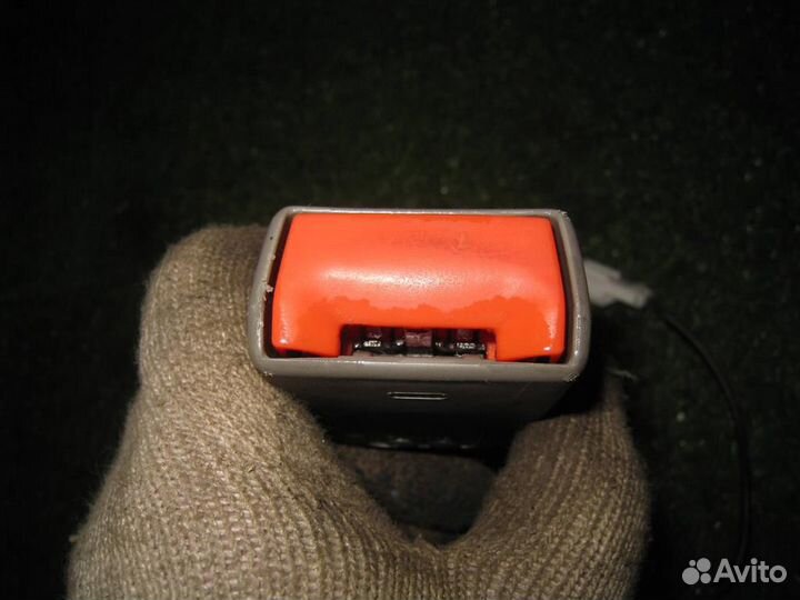 Замок ремня безопасности передний левый Chevrolet