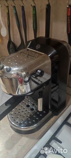 Кофеварка Delonghi EC270