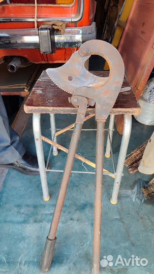 Динамометрический ключ, кабелерез, точило