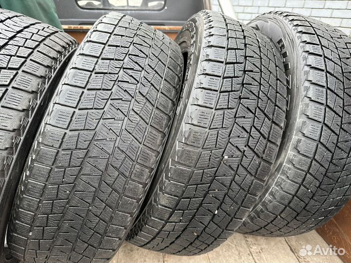 Bridgestone Blizzak DM-V1 225/60 R18