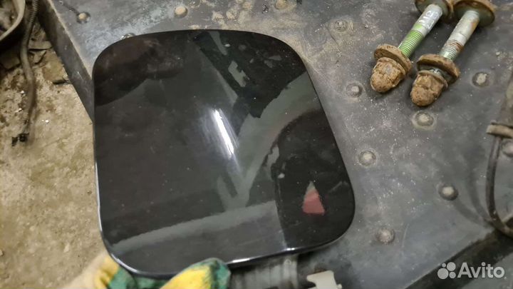 Лючок бензобака Nissan Qashqai j10