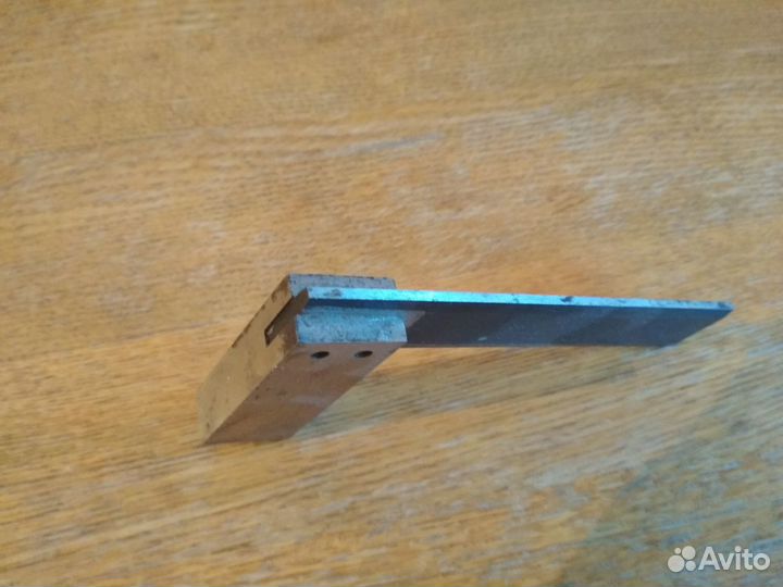 Угольник поверочный