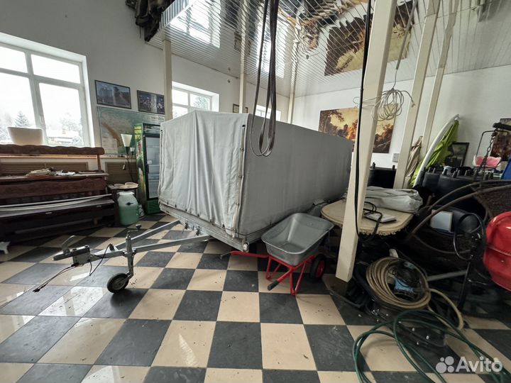 Прицеп легковой бу одноосный широкий