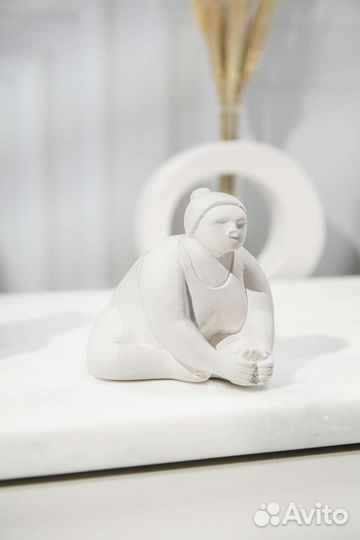 Статуэтки толстушки йога