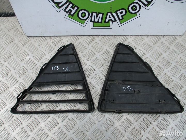 Решётка бампера боковая левая Ford Focus 3 2012г