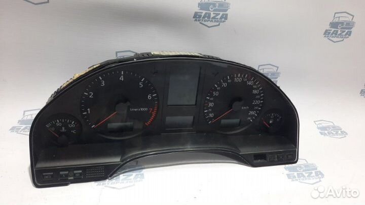 Панель приборов Audi A8 D2 AUW 1999
