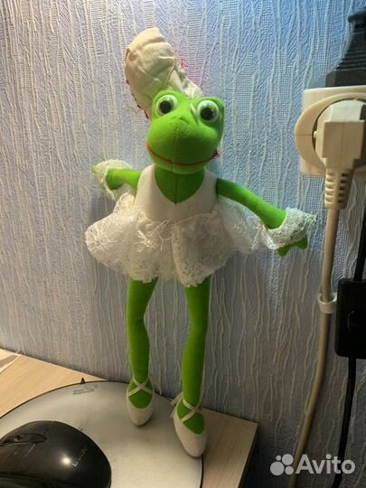 Игрушка детская лягушка балетная