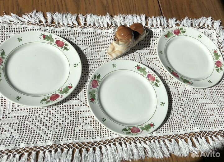 Антикварные фарфоровые тарелки времен СССР