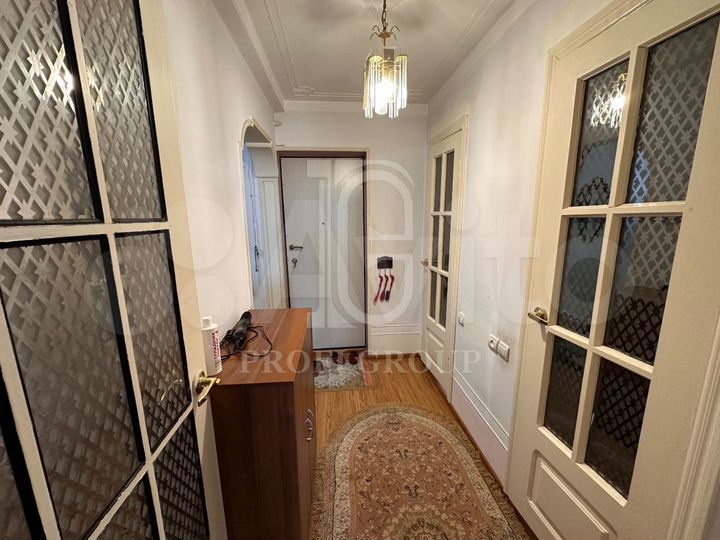 2-к. квартира, 54 м², 2/9 эт.