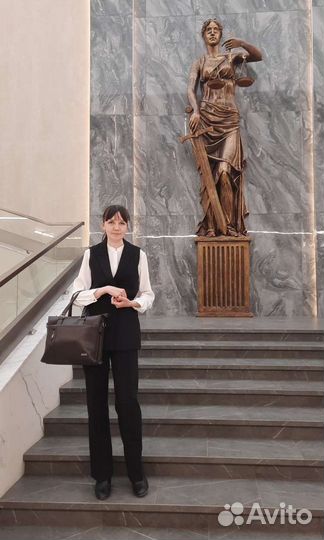 Судебный юрист, кандидат наук