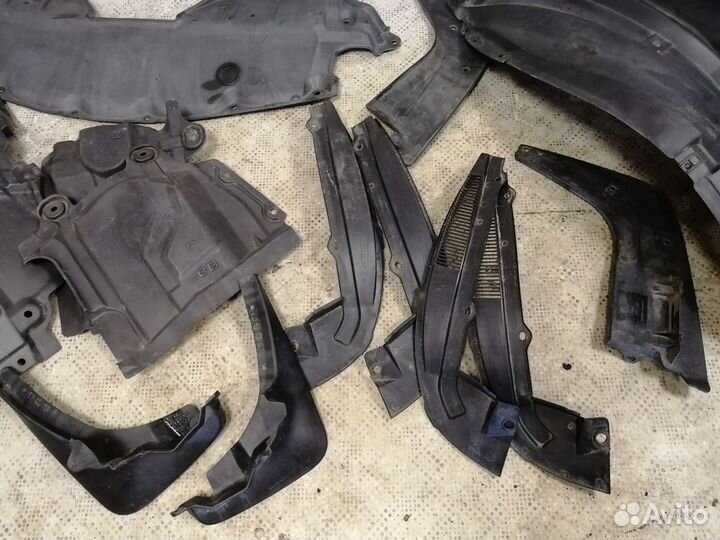 Подкрылок, пыльник, локер для Nissan Murano Z50