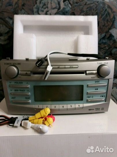 Штатная родная магнитола Тойота Камри 40