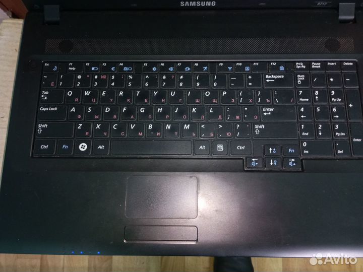 Ноутбук Samsung R717 (17