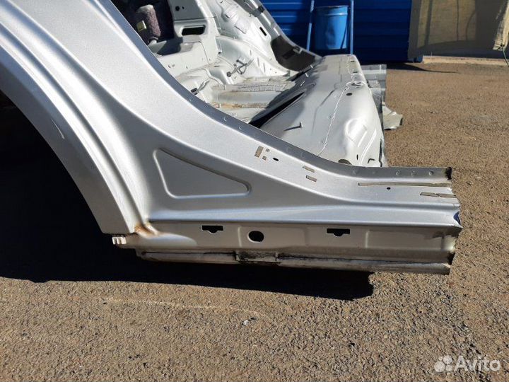 Крыло заднее правое Mercedes-Benz E-Class W212