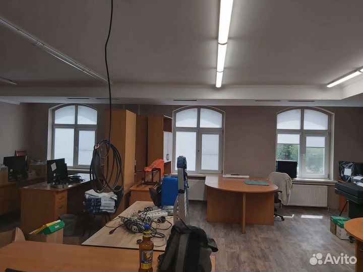 Жалюзи и рулонные шторы на окна