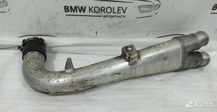 Патрубок интеркулера Touareg 2010-2018 Volkswagen