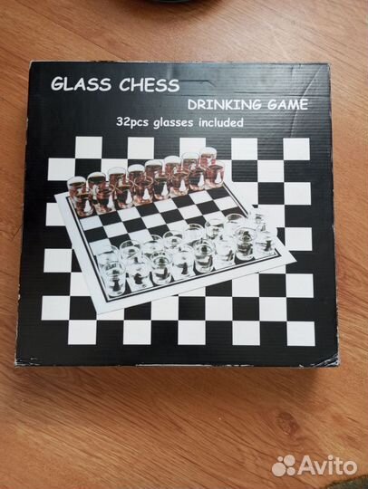 Шахматы - рюмки