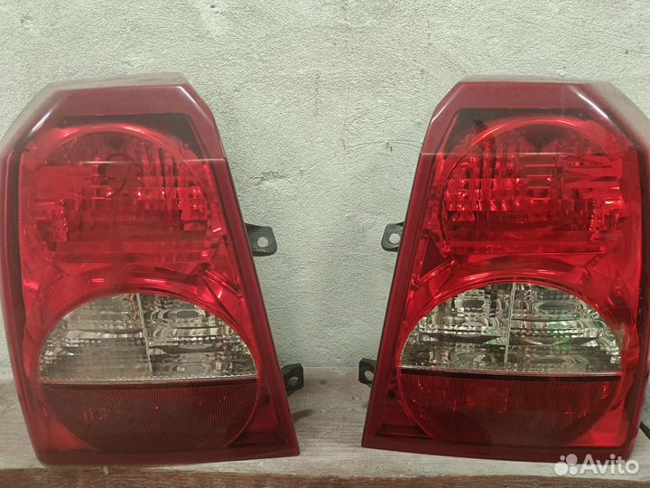 Фонари задние додж калибер