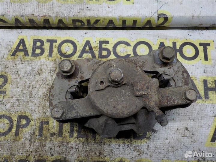 Суппорт передний левый Toyota Corolla (E150) 2006