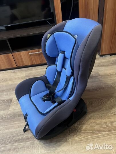 Автомобильное кресло