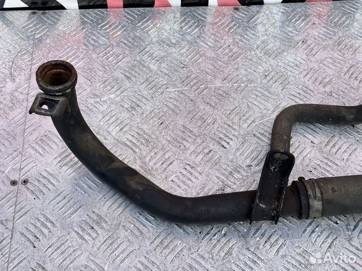 Патрубок охлаждения Chrysler Voyager 3.3