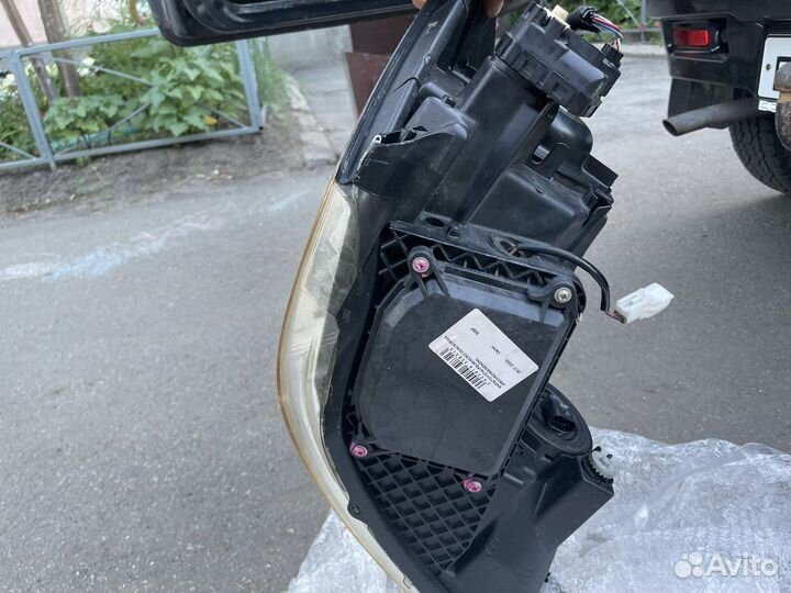 Фара тойота ипсум acm21