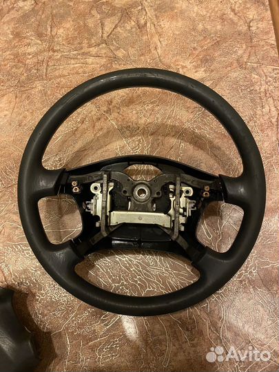 Рульт toyota chaser 100 с подушкой